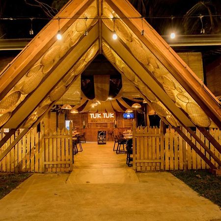 נגומבו Tuk Tuk Boutique Hotel מראה חיצוני תמונה