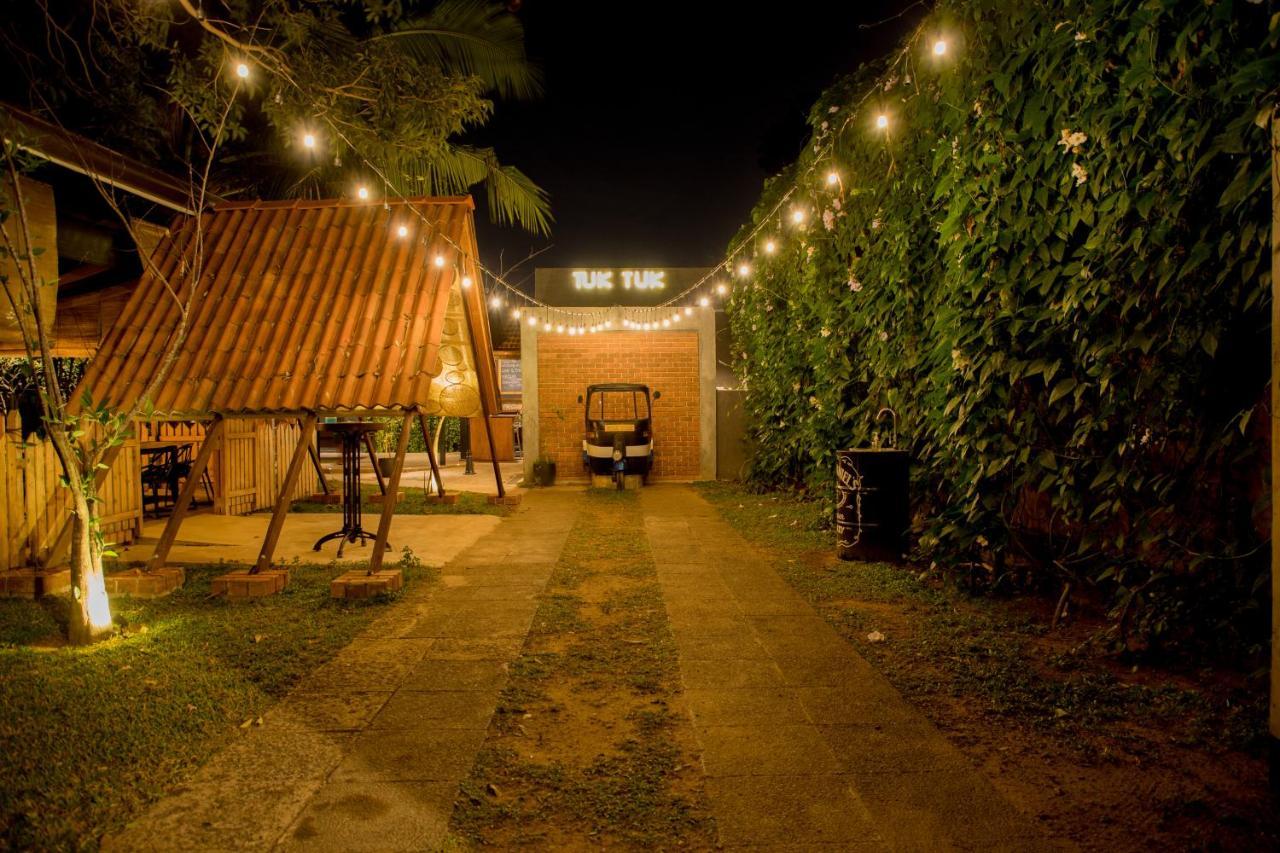 נגומבו Tuk Tuk Boutique Hotel מראה חיצוני תמונה
