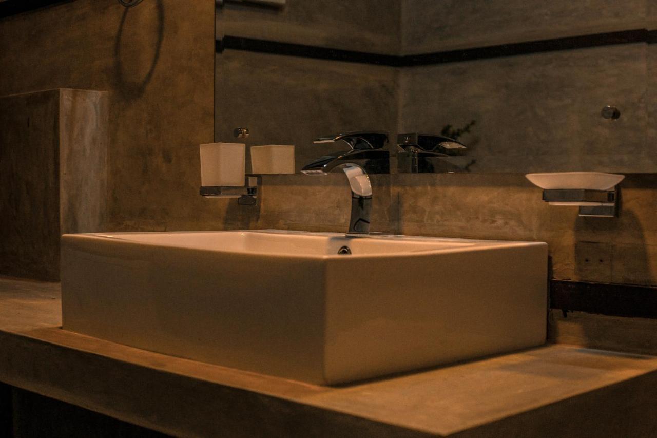 נגומבו Tuk Tuk Boutique Hotel מראה חיצוני תמונה